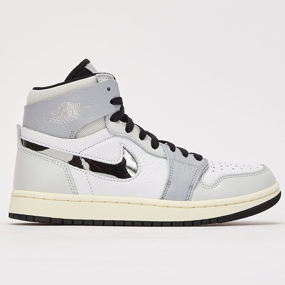 NIKE AIR JORDAN 1 Zoom Sneakers!